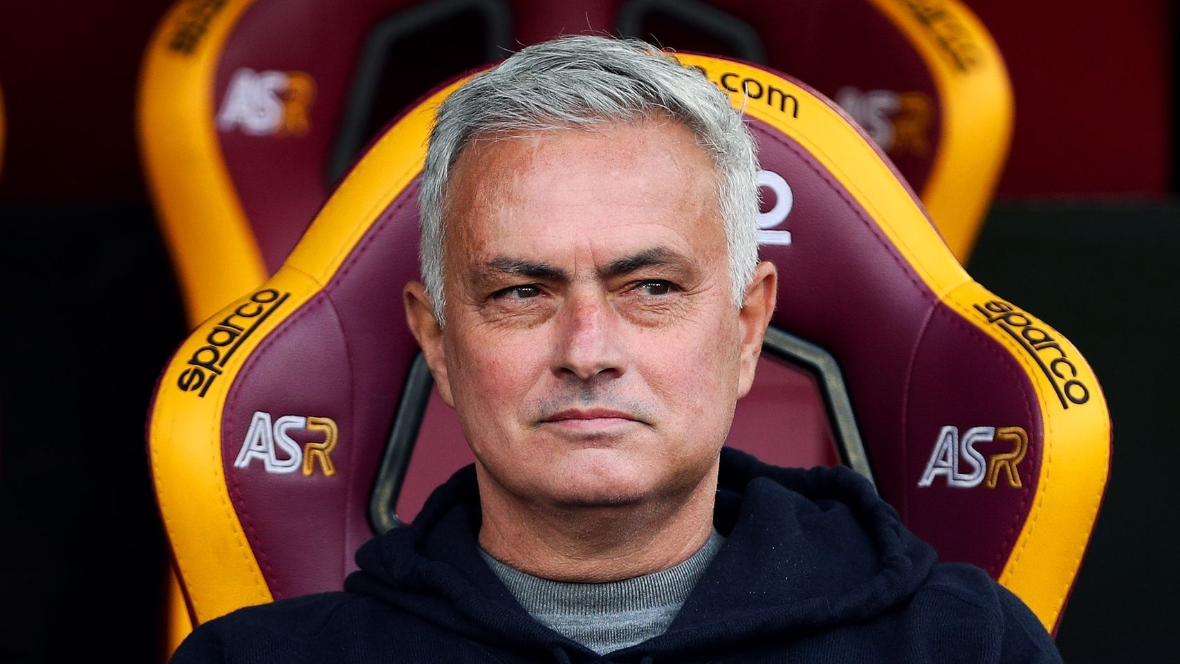 José Mourinho en el banquillo del Estadio Olímpico de la Roma