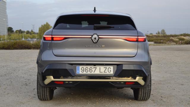 El Renault Megane tiene unos grupos ópticos traseros con efecto 3D.