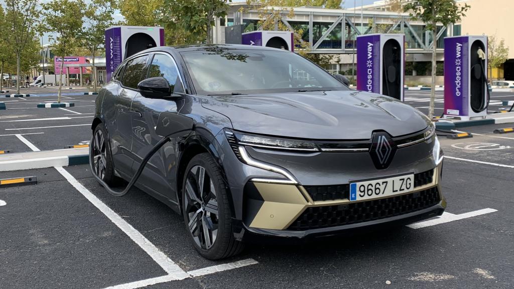 El Renault Mégane durante una carga.