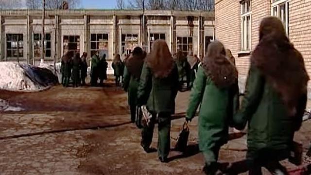 Un grupo de mujeres en una colonia penal rusa.