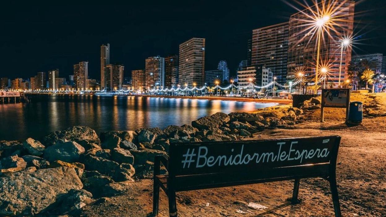 Imagen promocional de Benidorm en Nochevieja, realizada por Visit Benidorm.