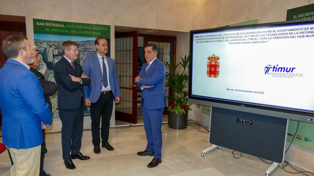 Reunión sobre el hub de innovación abierta.