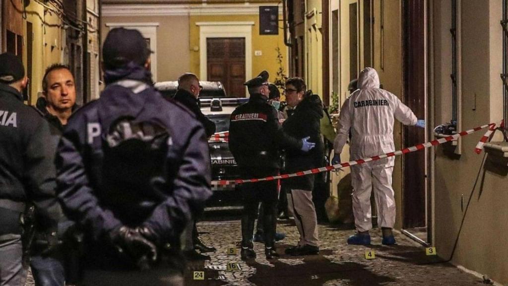 Carabinieri, en Pesaro tras el asesinato de Marcello Bruzzese, en una foto de archivo.