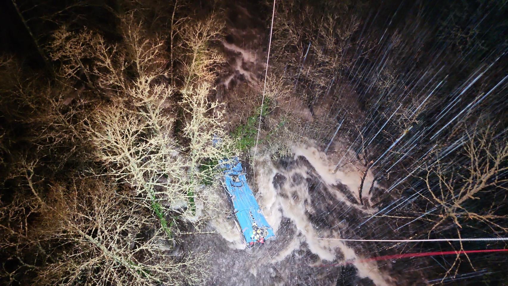 Accidente de autobús en Cerdedo-Cotobade (Pontevedra).