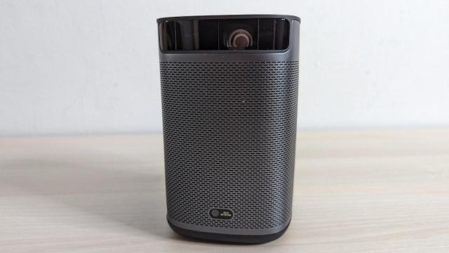 Android TV donde quieras y como quieras: probamos el proyector portátil XGimi MoGo Pro+