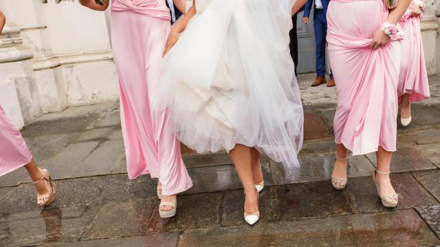 10 faldas icónicas que podrás copiar para tus looks de invitada