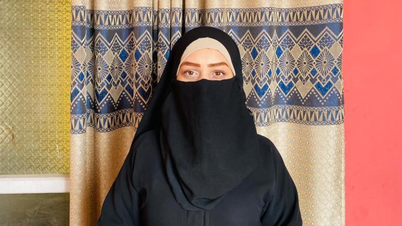 Arezo tiene 24 años y estudiaba Derecho cerca de Kabul antes de que los talibanes decidieron prohibir a las mujeres acudir a la universidad