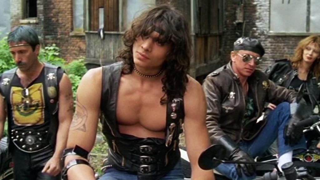 '1990. Los guerreros del Bronx' (1982), Carpenter baila italo-disco.