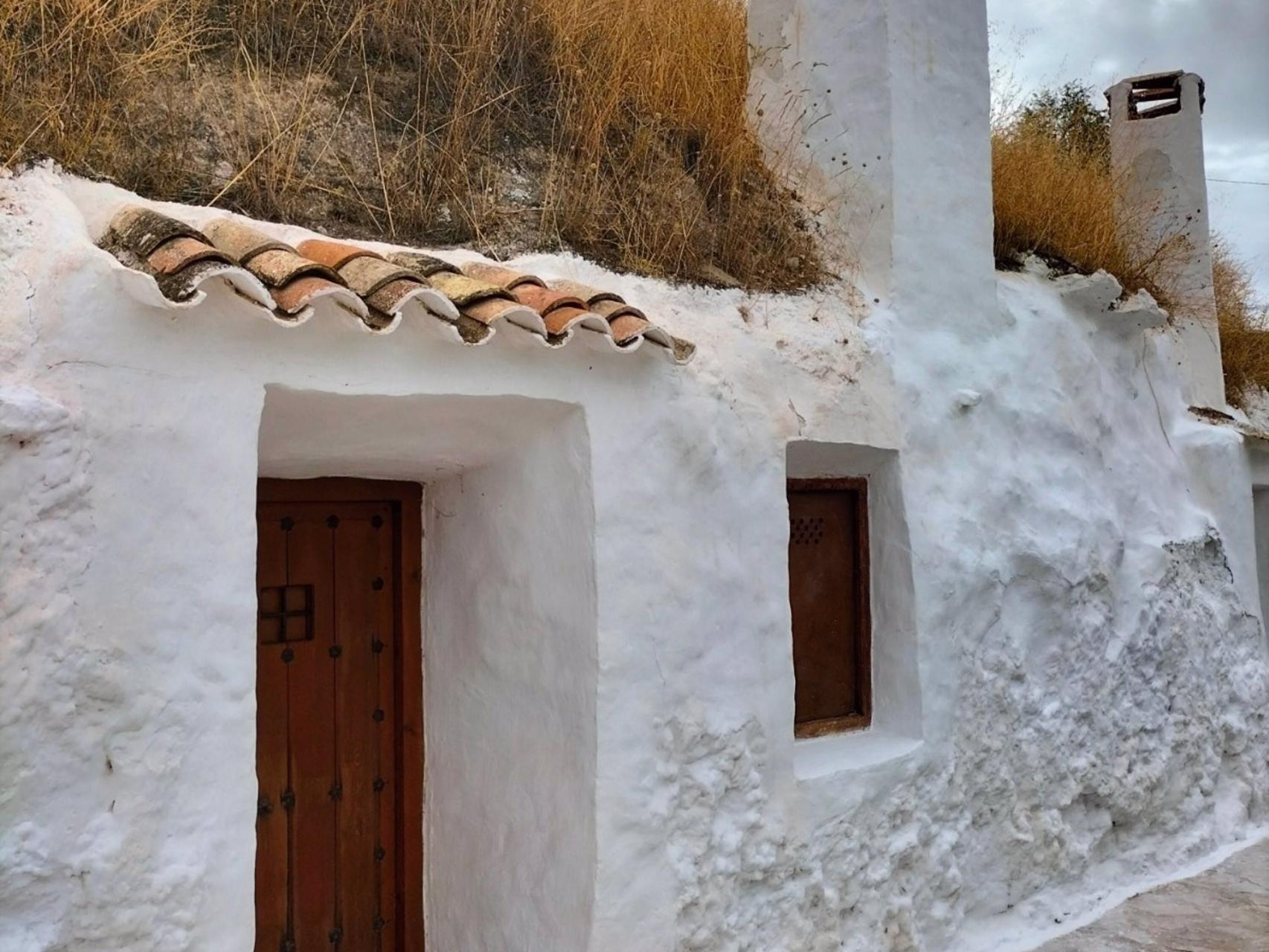 Entrada a una de las cuevas rehabilitadas de La Guardia (Toledo).