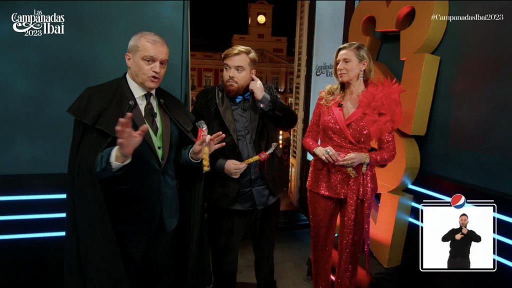 Imagen de Ibai Llanos con Anne Igartiburu y Ramón García.