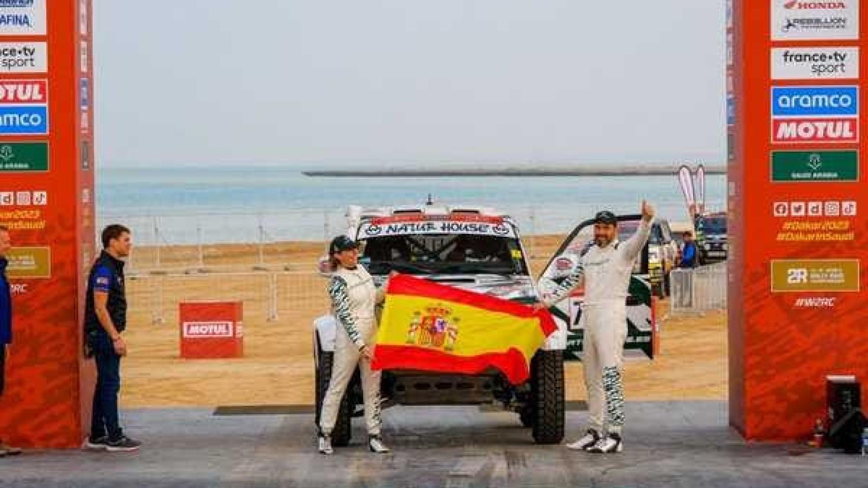 Mercedes Montamarta y Kilian Revuelta, en la etapa 1 del Rally Dakar Classic 2023