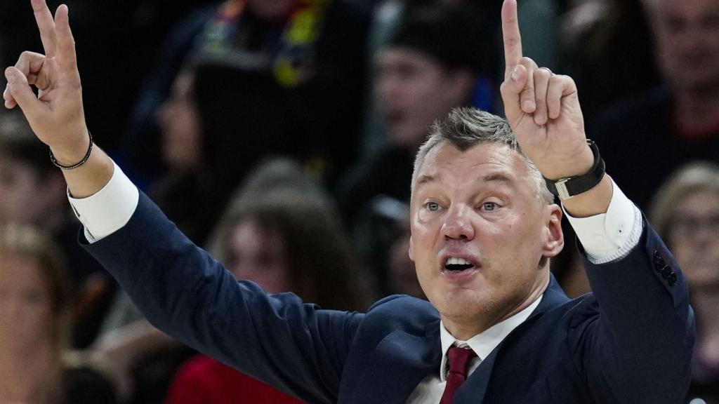 Sarunas Jasikevicius, dirigiendo un partido del Barcelona