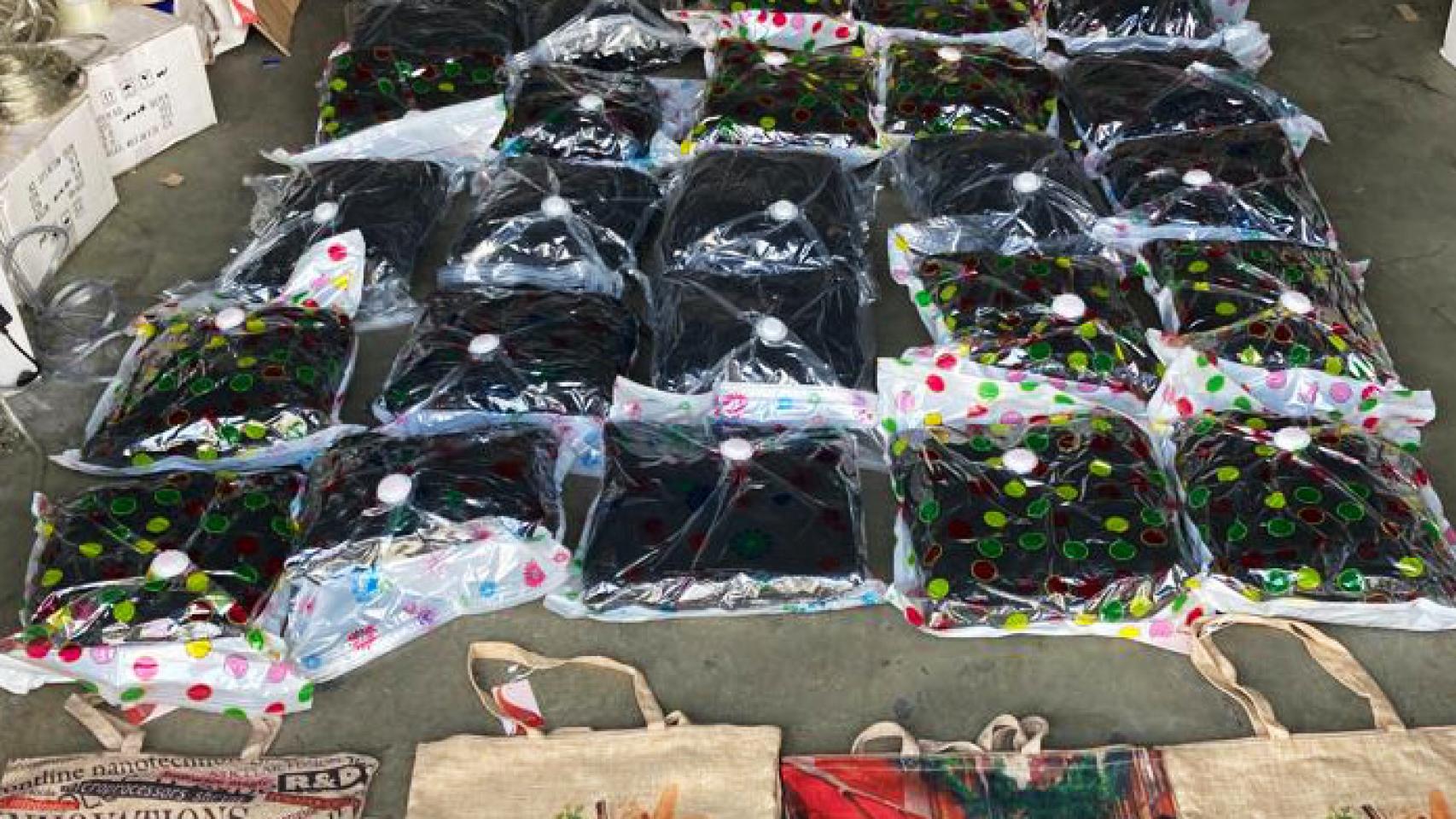 Paquetes en los que camuflaban la droga para exportarla.