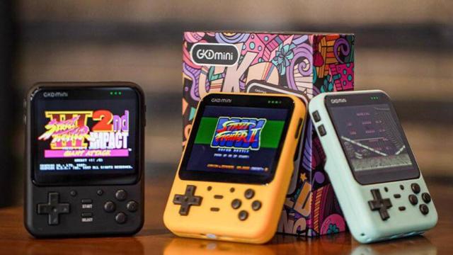 Esta consola de videojuegos se inspira en la Game Boy pero se puede transformar en una PSP