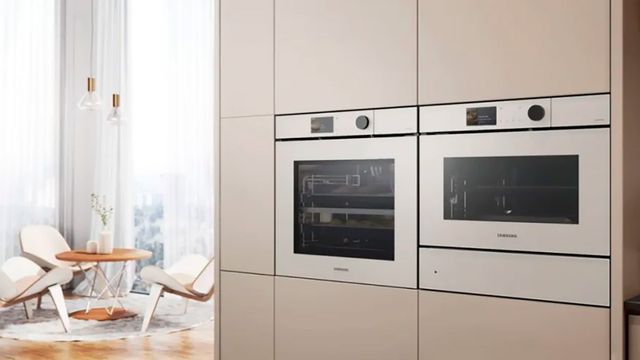 Un horno de pared de Samsung que avisa si la carne ya está en su punto