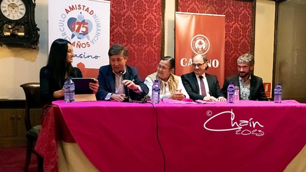 Homenaje a Purita Linares