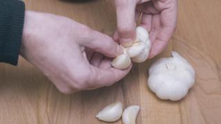 El remedio casero efectivo para un esguince de tobillo.