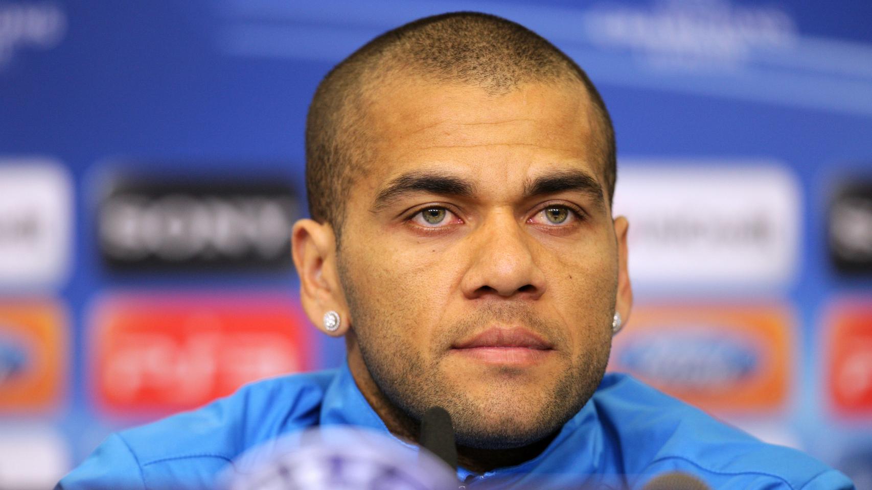 Dani Alves durante una rueda de prensa