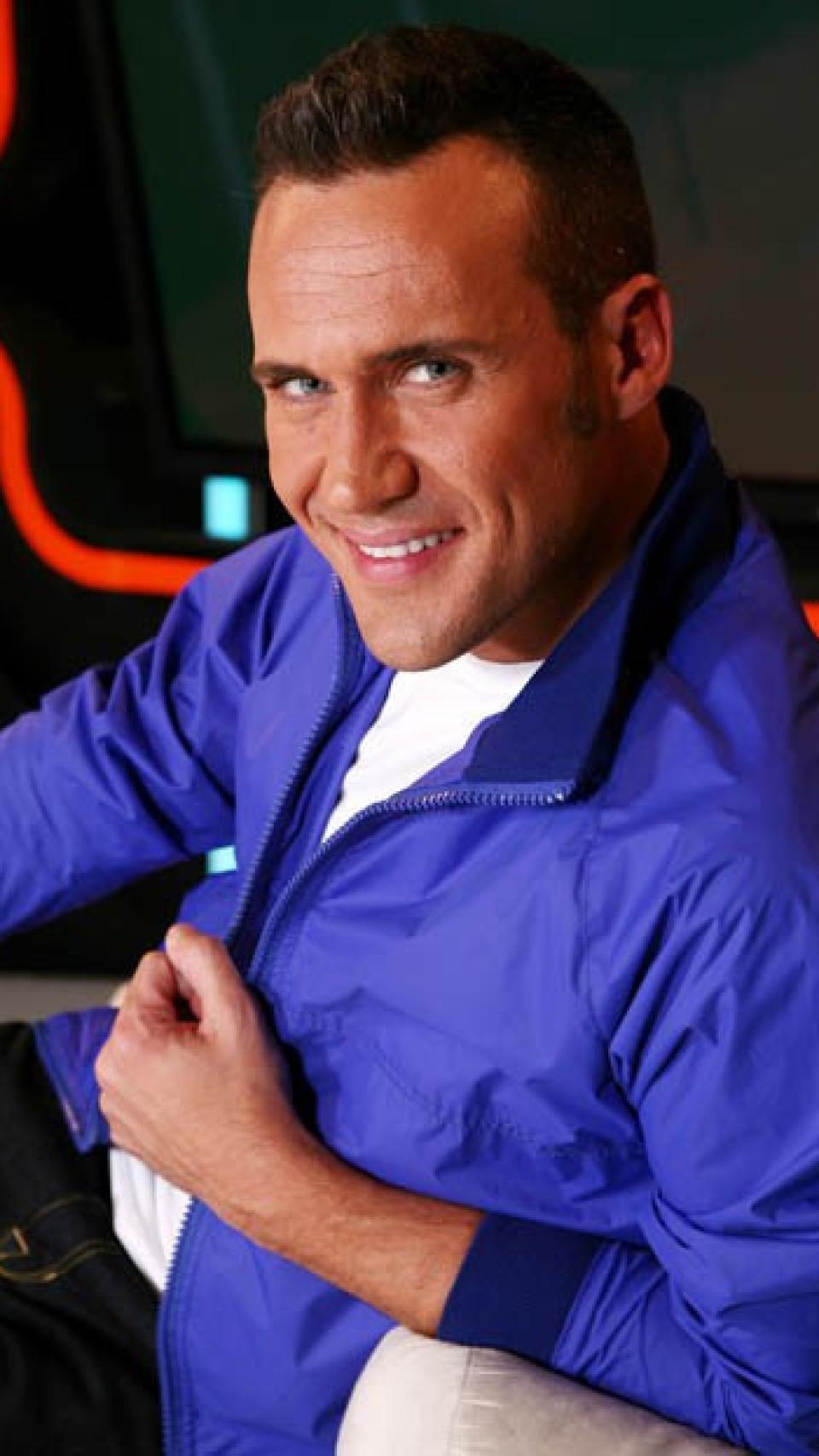 El presentador y director Edu Yanes.