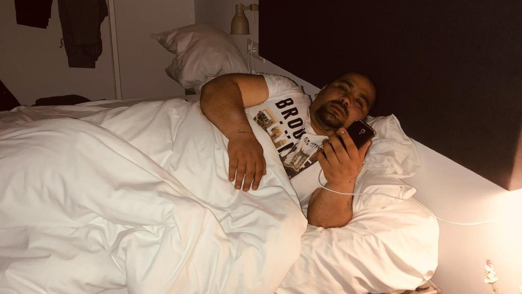 Saimir, el inmigrante cuyo corazón es reclamado por las autoridades albanesas.
