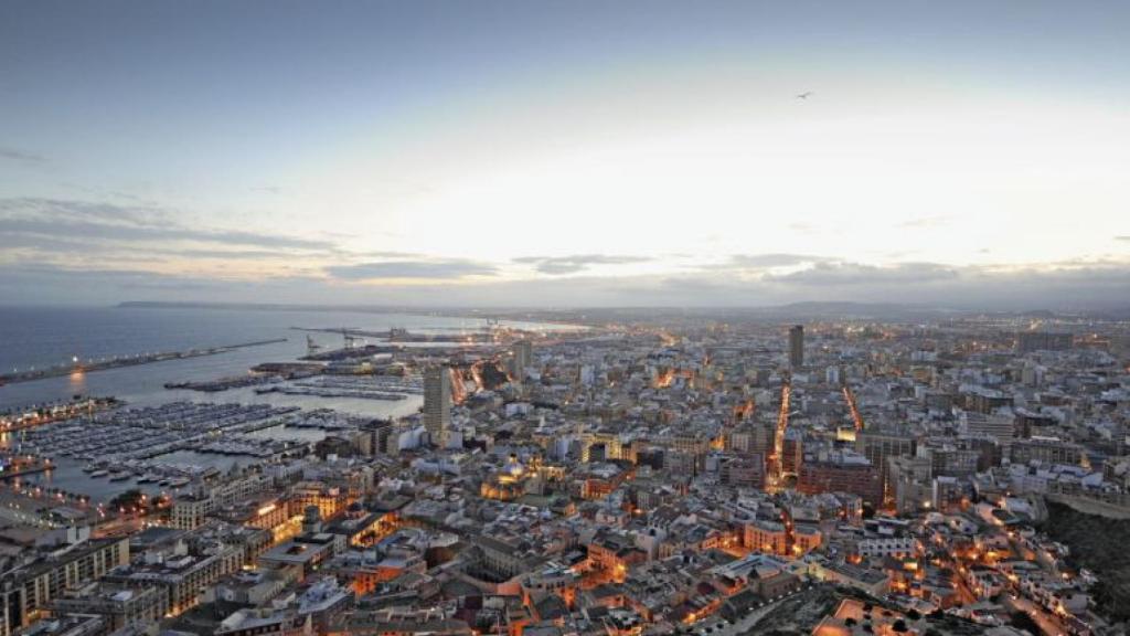 Vista panorámica de Alicante ciudad.