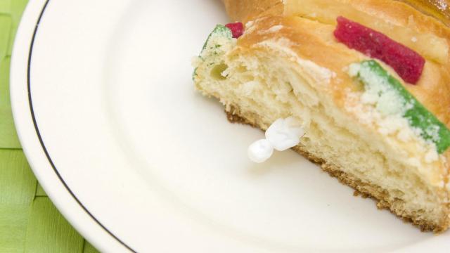 Qué es lo verde del roscón de Reyes y el resto de colores de la fruta escarchada