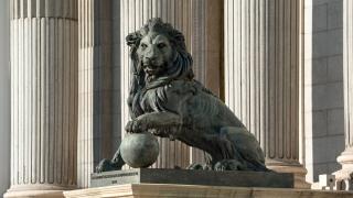 ¿Sabes cuál es el nombre de los leones del Congreso de los Diputados?