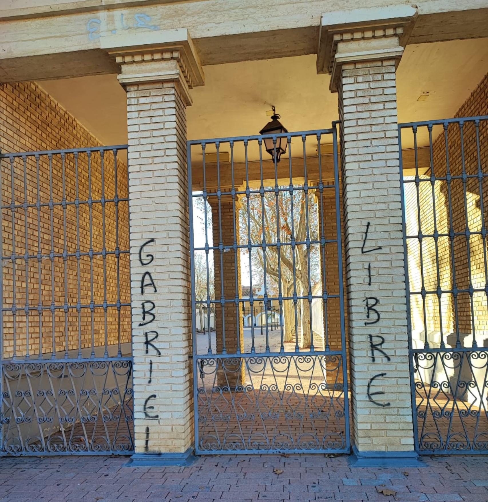 Otra de las pintadas.