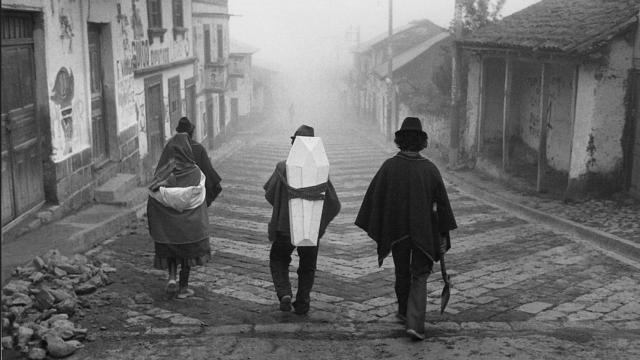 'Camino al camposanto', Ecuador, 1998
