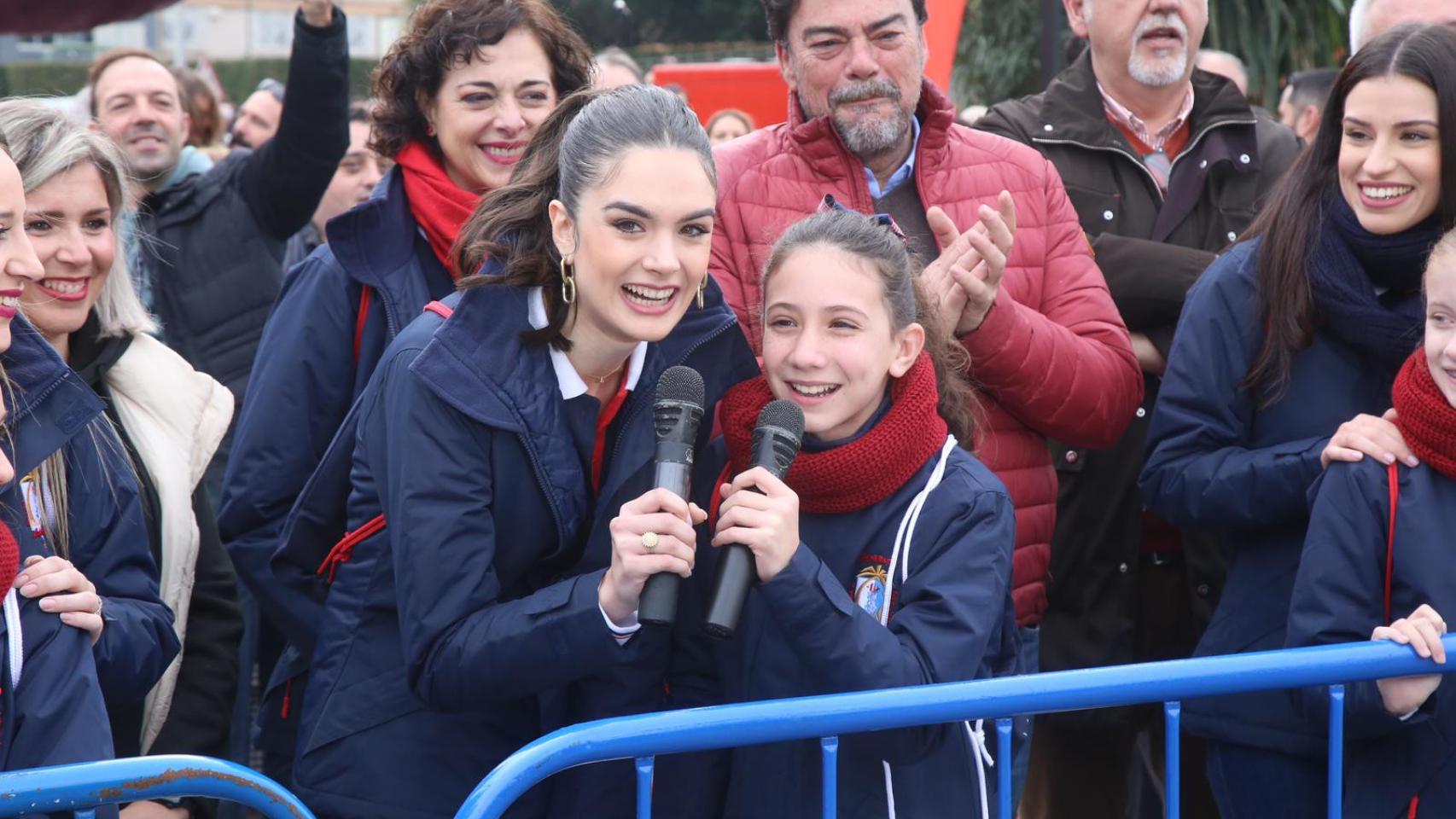 Las Belleas del Foc adulta e infantil, Belén Mora Rosado e Inés Llavador Castelló.