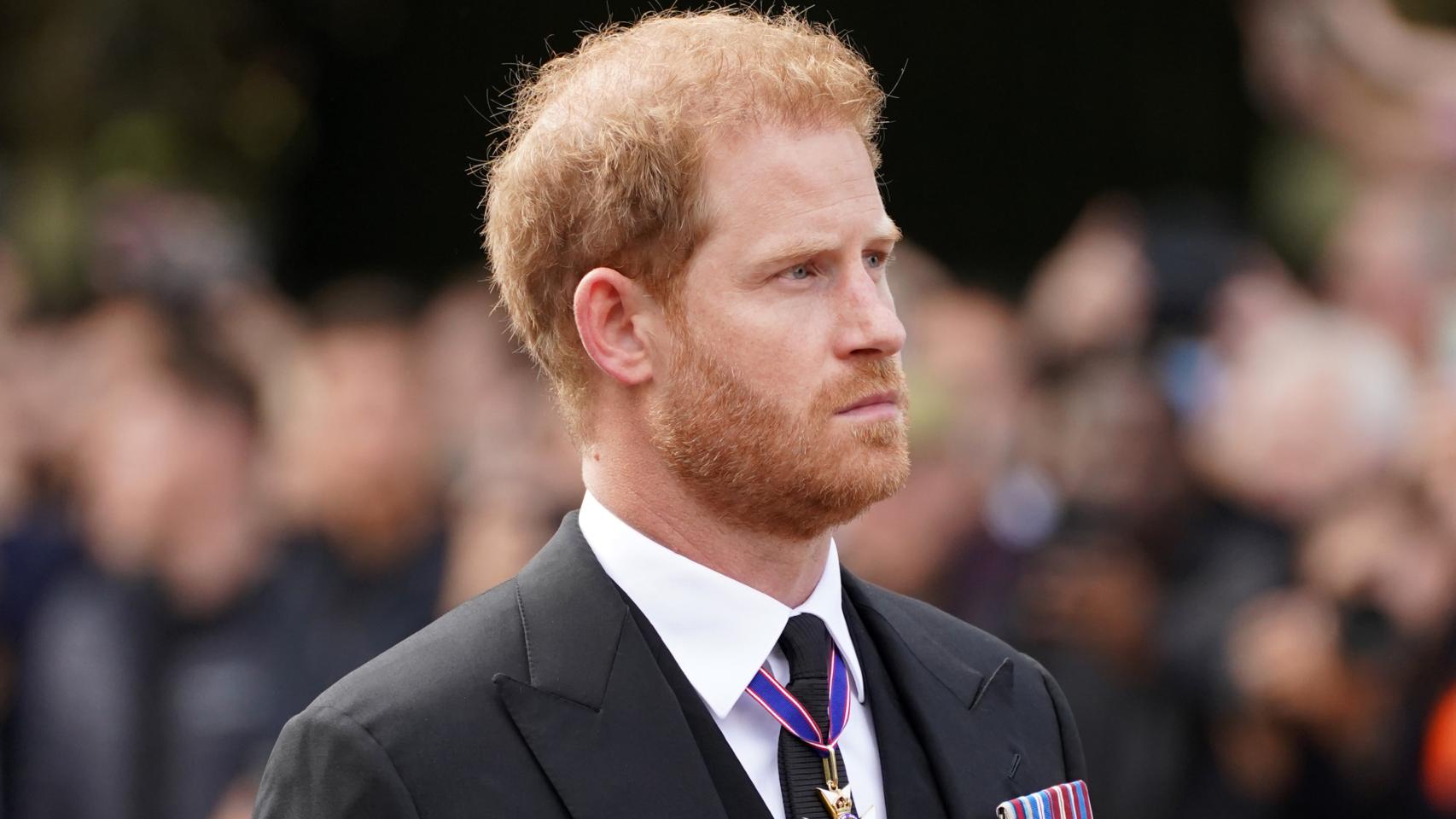 El príncipe Harry en el último adiós a Isabel II.