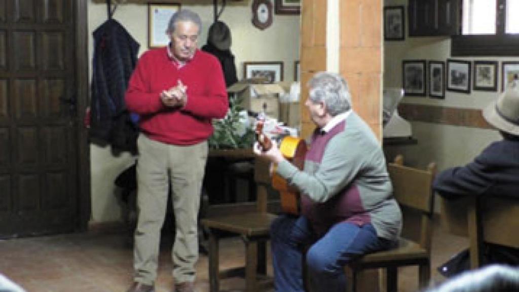 Eladio Vegas al cante, y a la guitarra Eduardo Domínguez