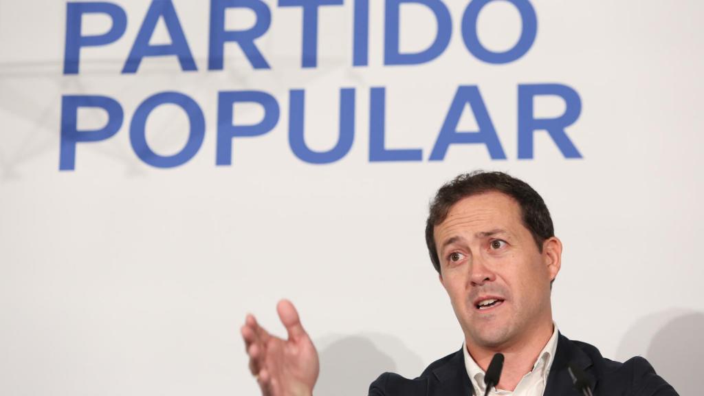 Carlos Velázquez durante su presentación como candidato a la Alcaldía de Toledo.