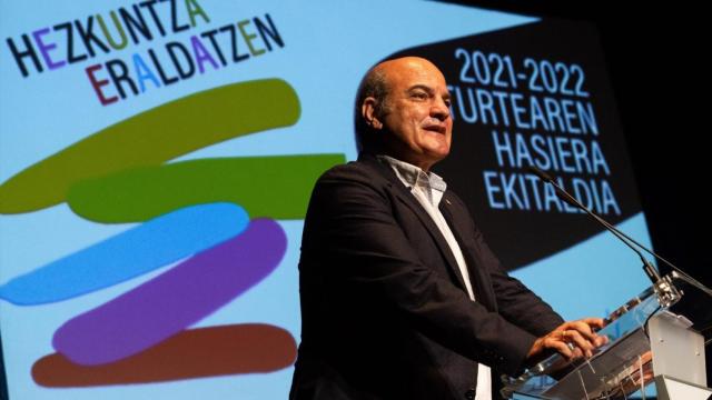 El presidente de Ikastoleen Elkartea, Koldo Tellitu, en un acto en 2021.