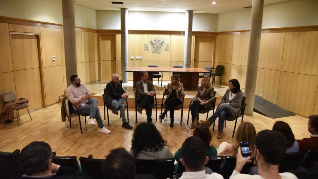 Encuentro de Patricia Guasp con cargos y afiliados de Cs en Toledo.