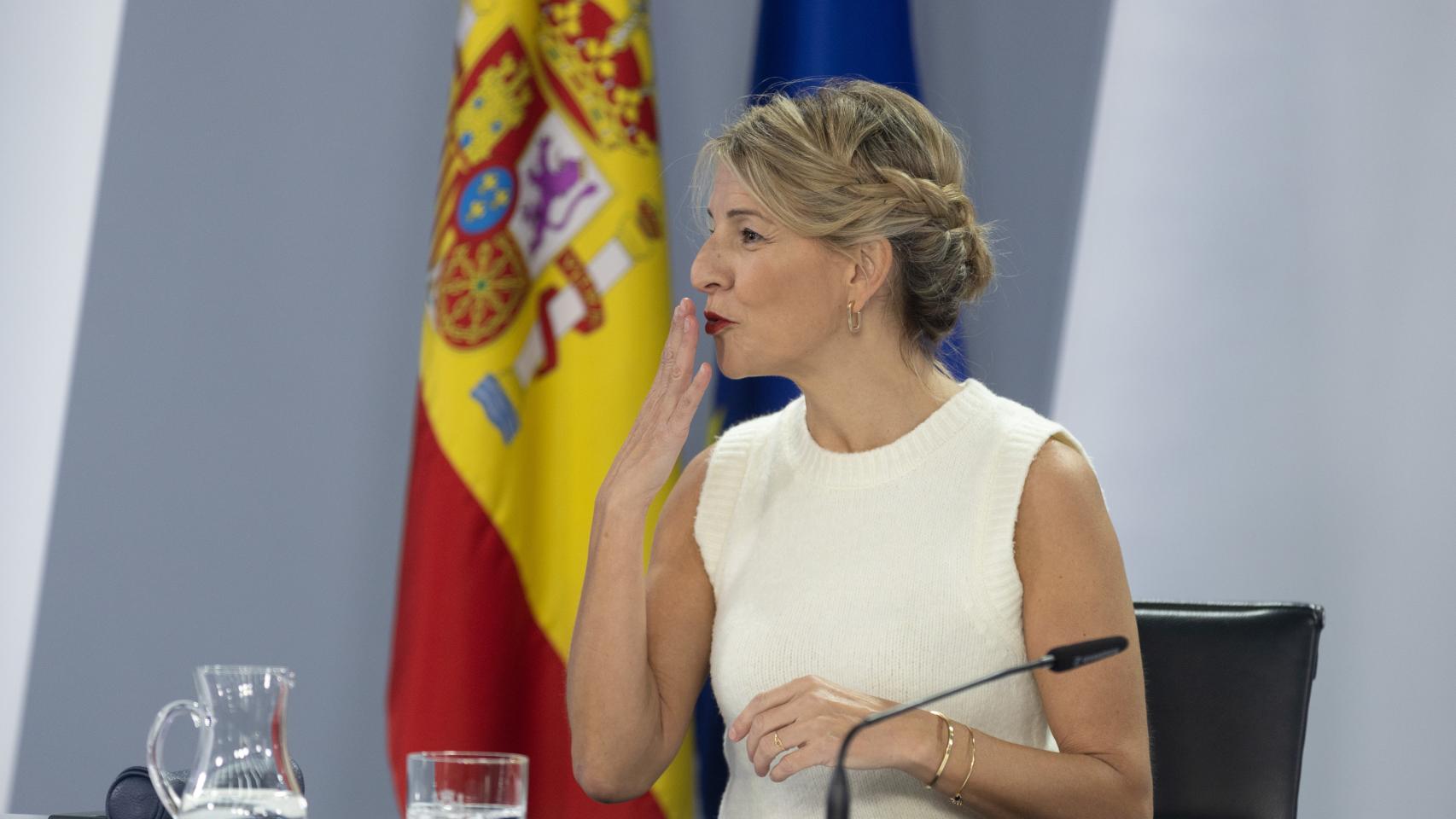 La vicepresidenta segunda y ministra de Trabajo, Yolanda Díaz, en la rueda de prensa del Consejo de Ministros.