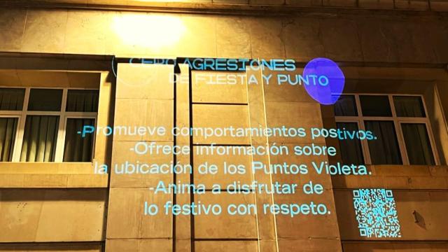 Una de las campañas de Igualdad en Alicante y los puntos violeta el pasado año.