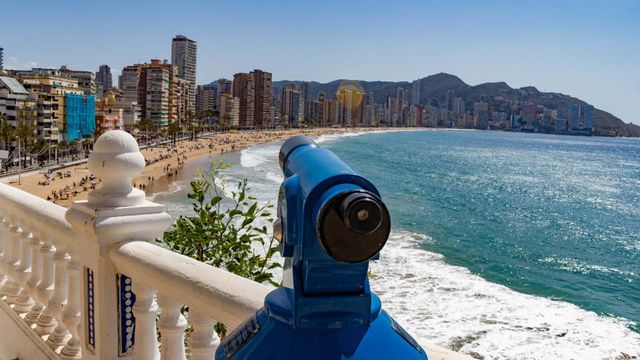 Panorámica de Benidorm desde el castillo, en imagen de archivo.