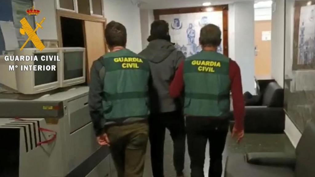 Imagen del momento de la detención en Zaragoza.