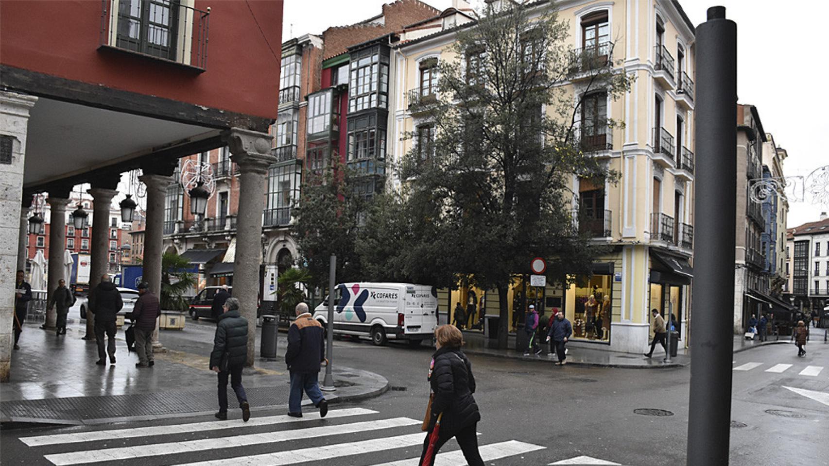 La calle Duque de la Victoria con Ferrari sin el semáforo
