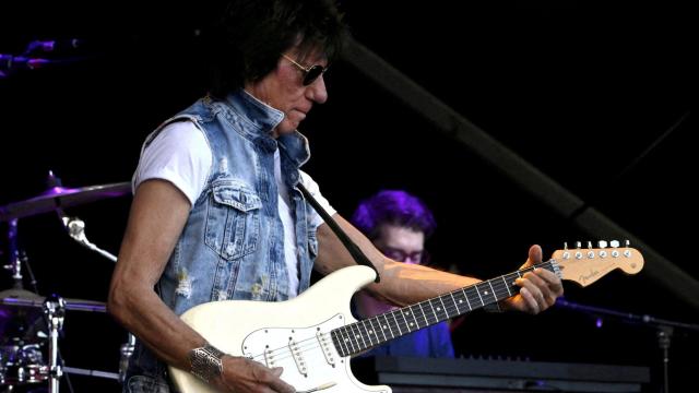 Jeff Beck durante un concierto en Helsinki en 2022.