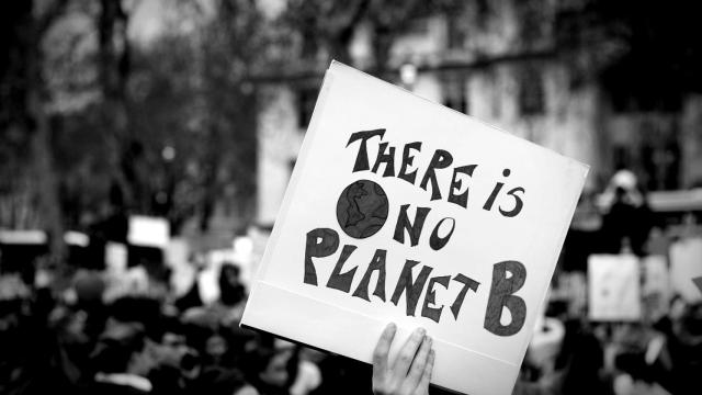 Protesta para pedir actuaciones para frenar la crisis climática.