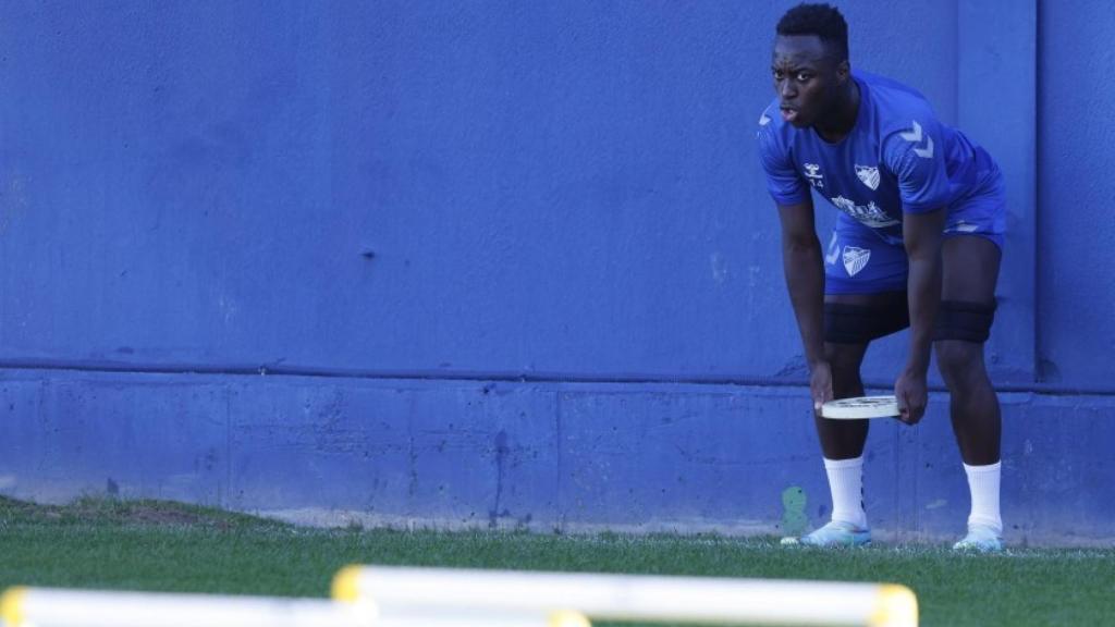 Appiah durante un entrenamiento con el Málaga CF