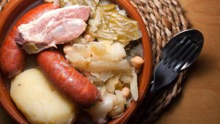 Plato de cocido gallego.