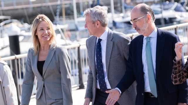 Marta Fernández-Tapias, Alfonso Rueda y Vázquez Almuiña en una imagen de archivo.