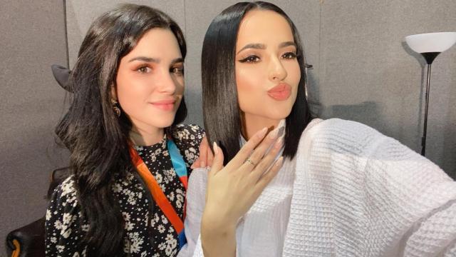 Marina Daza junto a Becky G.