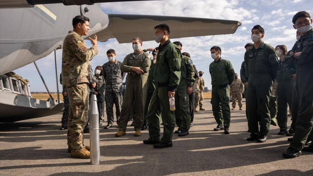 Japón y EEUU fortalecen sus defensas ante el temor de un posible ataque chino desde el espacio