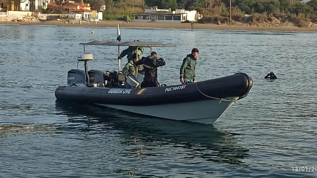 La barca de la Guardia Civil.