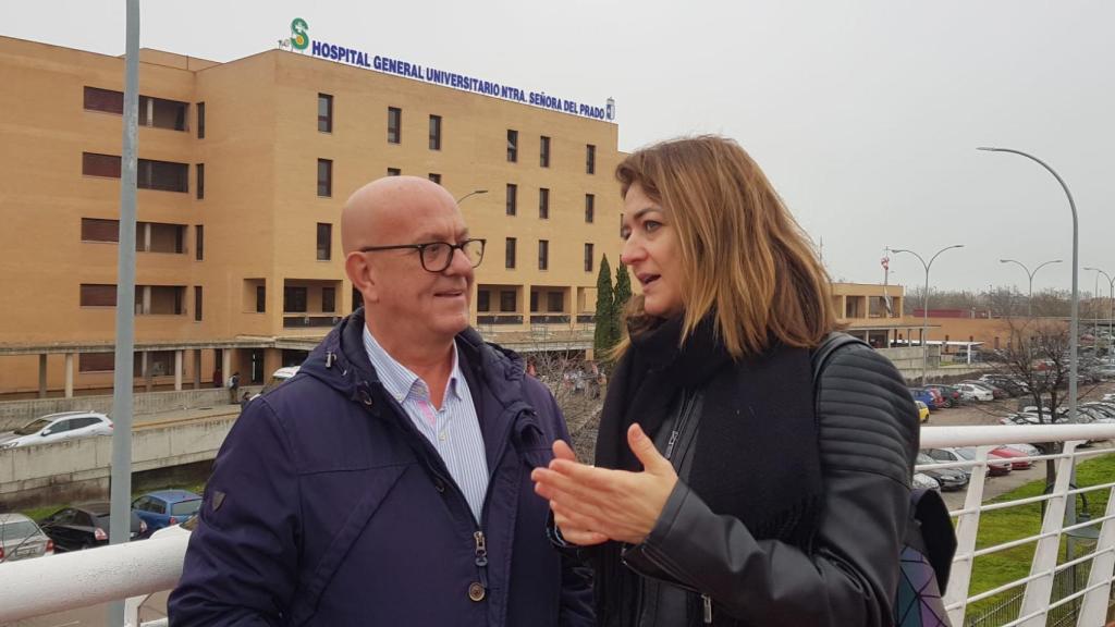 Rueda de prensa del PP de Castilla-La Mancha junto al hospital de Talavera.