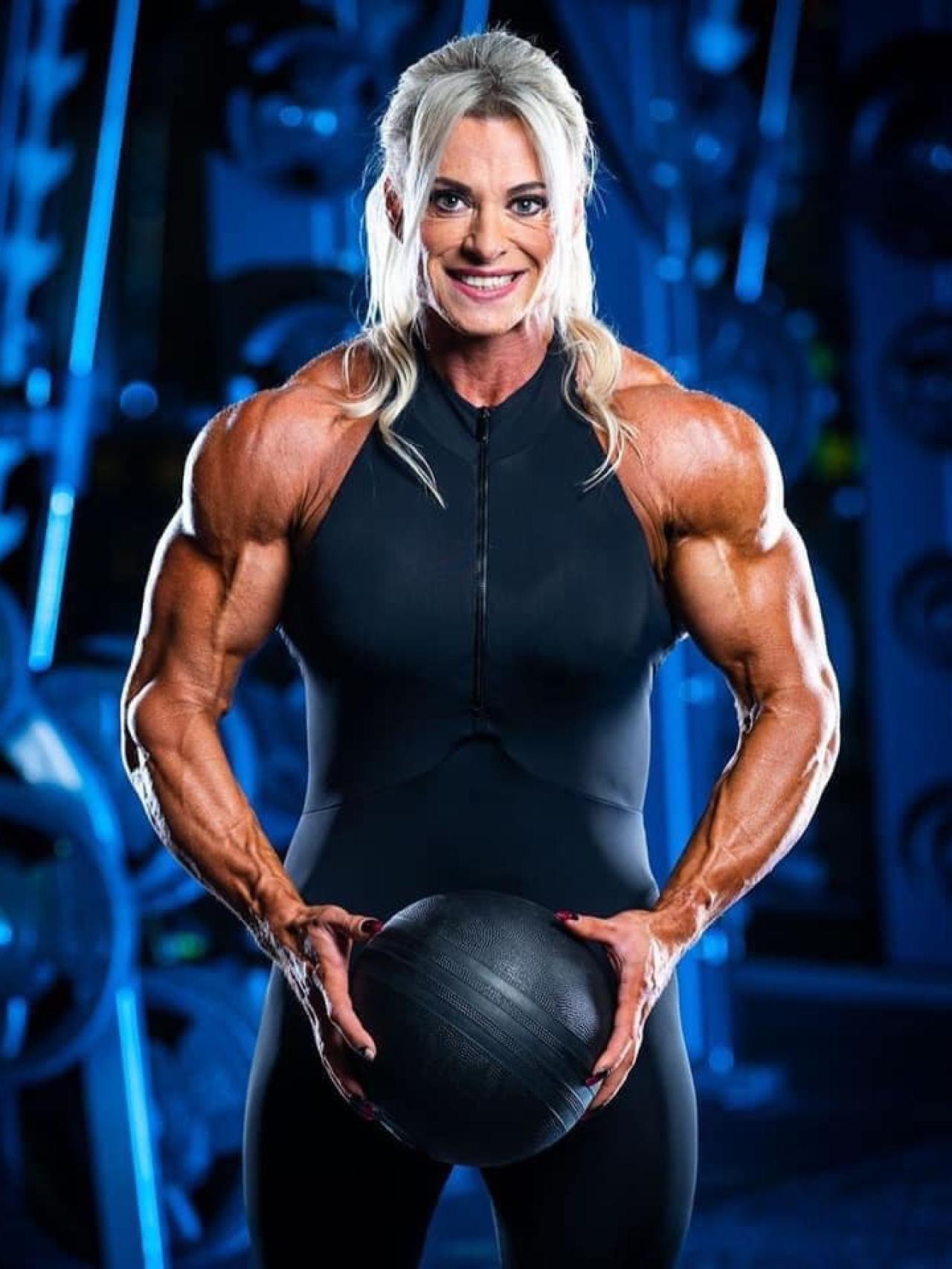 Alena Kosinová, la culturista polaca de 46 años fallecida por un fallo multiorgánico.